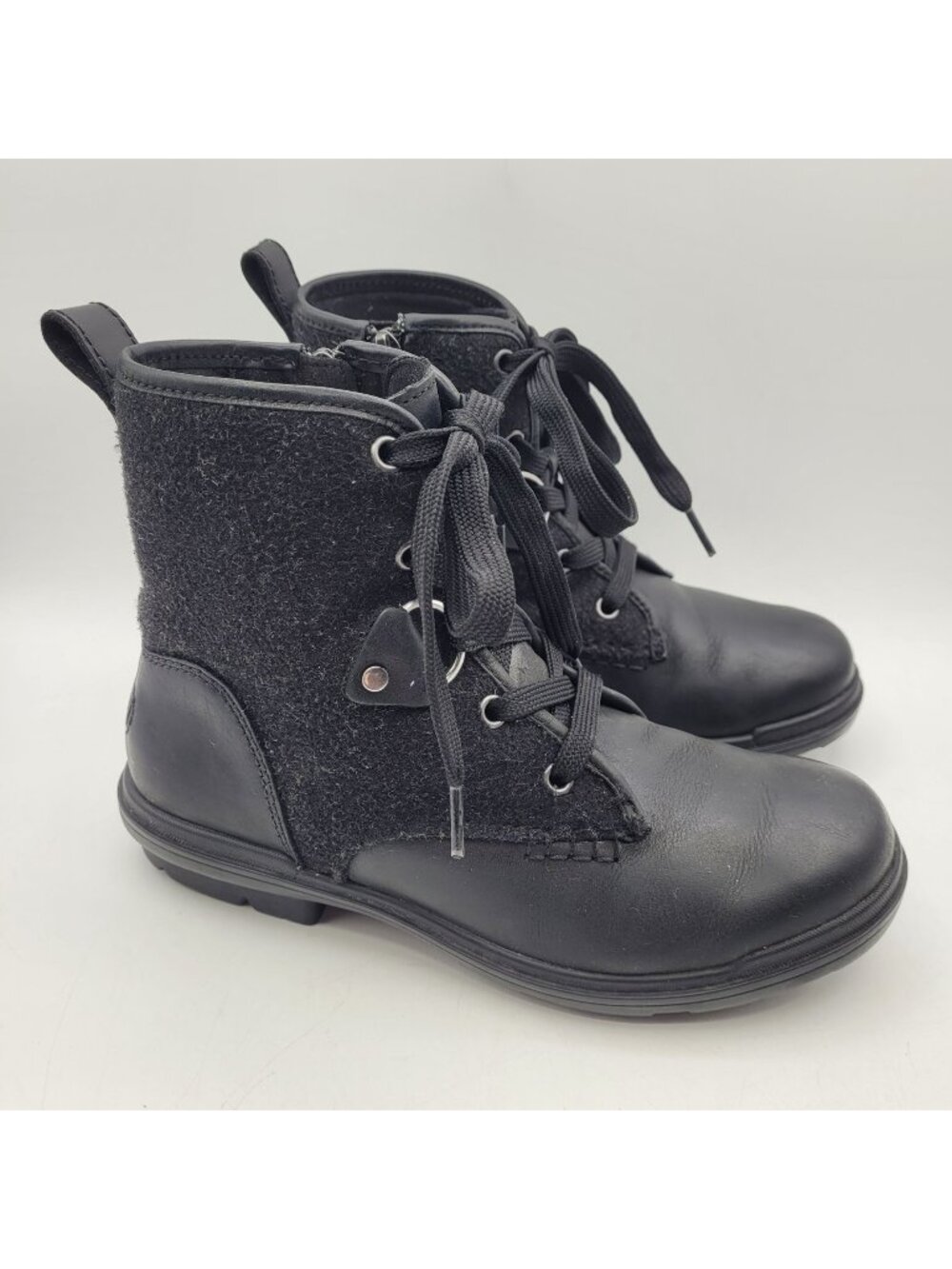 UGG Hapsburg Women's Size 6 Hiker Boot Fall Winter Leather Wool Black Lace Zip